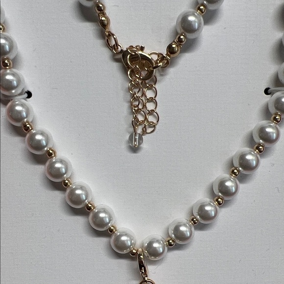 House of Harlow 1960 | Pearl Necklace w/ Heart Pendant ✨ - Picture 4 of 9